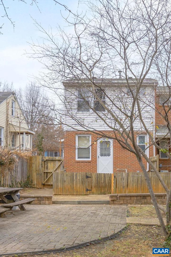 802 CONCORD AVE, CHARLOTTESVILLE, Virginia 22903, 2 Bedrooms Bedrooms, ,1 BathroomBathrooms,Residential,For sale,802 CONCORD AVE,672453 MLS # 672453