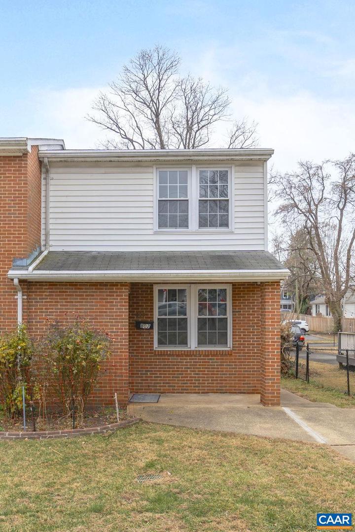 802 CONCORD AVE, CHARLOTTESVILLE, Virginia 22903, 2 Bedrooms Bedrooms, ,1 BathroomBathrooms,Residential,For sale,802 CONCORD AVE,672453 MLS # 672453