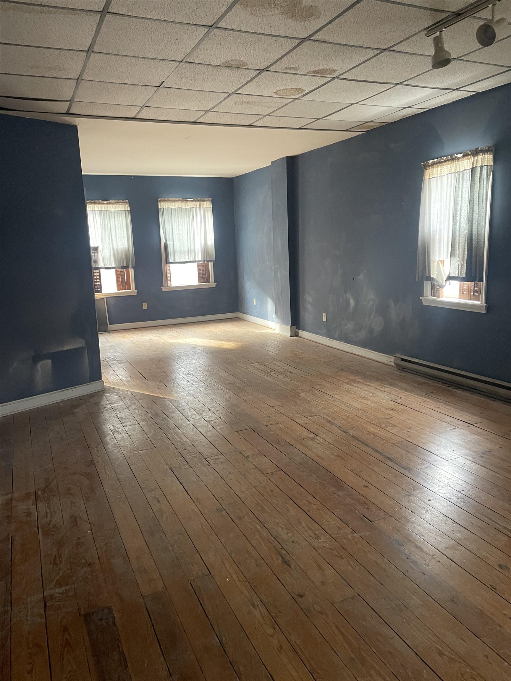 5 E FREDERICK ST, STAUNTON, Virginia 24401, ,Commercial,5 E FREDERICK ST,672462 MLS # 672462