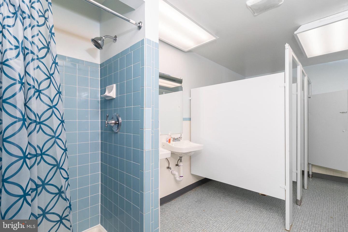 5001 BACKLICK RD, ANNANDALE, Virginia 22003, ,Land,For sale,5001 BACKLICK RD,VAFX2120992 MLS # VAFX2120992