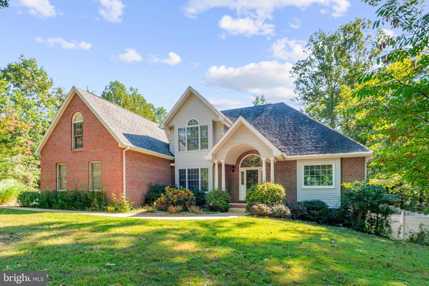 4145 RUNNING QUAIL TRL TRL, AMISSVILLE, Virginia 20106, 3 Bedrooms Bedrooms, 15 Rooms Rooms,4 BathroomsBathrooms,Residential,For sale,4145 RUNNING QUAIL TRL TRL,VACU2011516 MLS # VACU2011516