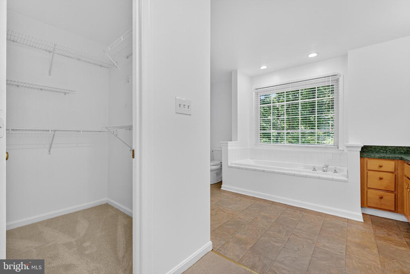 4145 RUNNING QUAIL TRL TRL, AMISSVILLE, Virginia 20106, 3 Bedrooms Bedrooms, 15 Rooms Rooms,4 BathroomsBathrooms,Residential,For sale,4145 RUNNING QUAIL TRL TRL,VACU2011516 MLS # VACU2011516