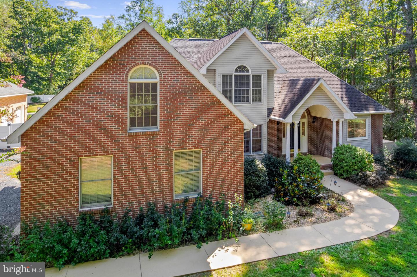 4145 RUNNING QUAIL TRL TRL, AMISSVILLE, Virginia 20106, 3 Bedrooms Bedrooms, 15 Rooms Rooms,4 BathroomsBathrooms,Residential,For sale,4145 RUNNING QUAIL TRL TRL,VACU2011516 MLS # VACU2011516