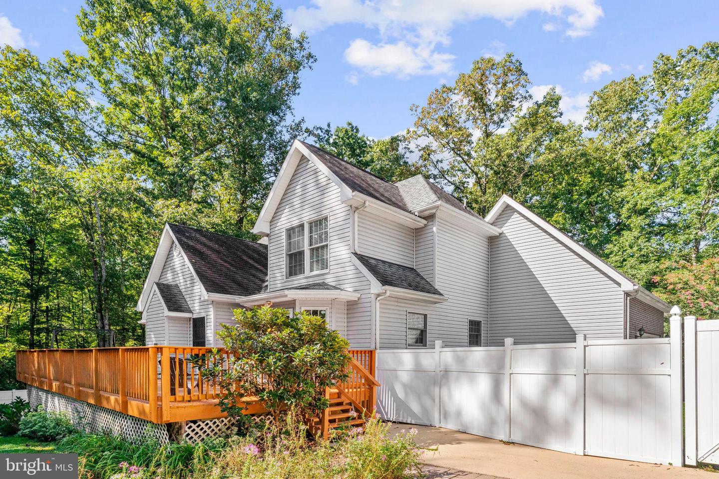 4145 RUNNING QUAIL TRL TRL, AMISSVILLE, Virginia 20106, 3 Bedrooms Bedrooms, 15 Rooms Rooms,4 BathroomsBathrooms,Residential,For sale,4145 RUNNING QUAIL TRL TRL,VACU2011516 MLS # VACU2011516