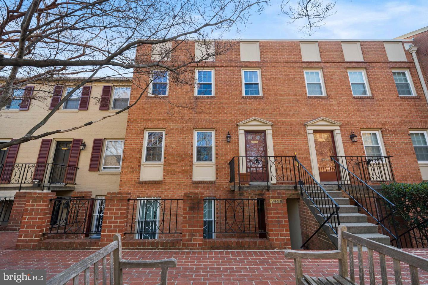 1620 BELMONT ST NW #A, WASHINGTON, District Of Columbia 20009, 3 Bedrooms Bedrooms, ,2 BathroomsBathrooms,Residential,For sale,1620 BELMONT ST NW #A,DCDC2228326 MLS # DCDC2228326