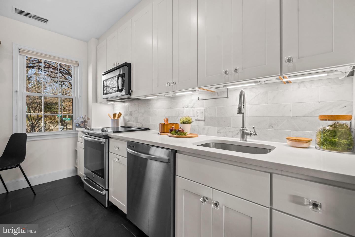 1620 BELMONT ST NW #A, WASHINGTON, District Of Columbia 20009, 3 Bedrooms Bedrooms, ,2 BathroomsBathrooms,Residential,For sale,1620 BELMONT ST NW #A,DCDC2228326 MLS # DCDC2228326