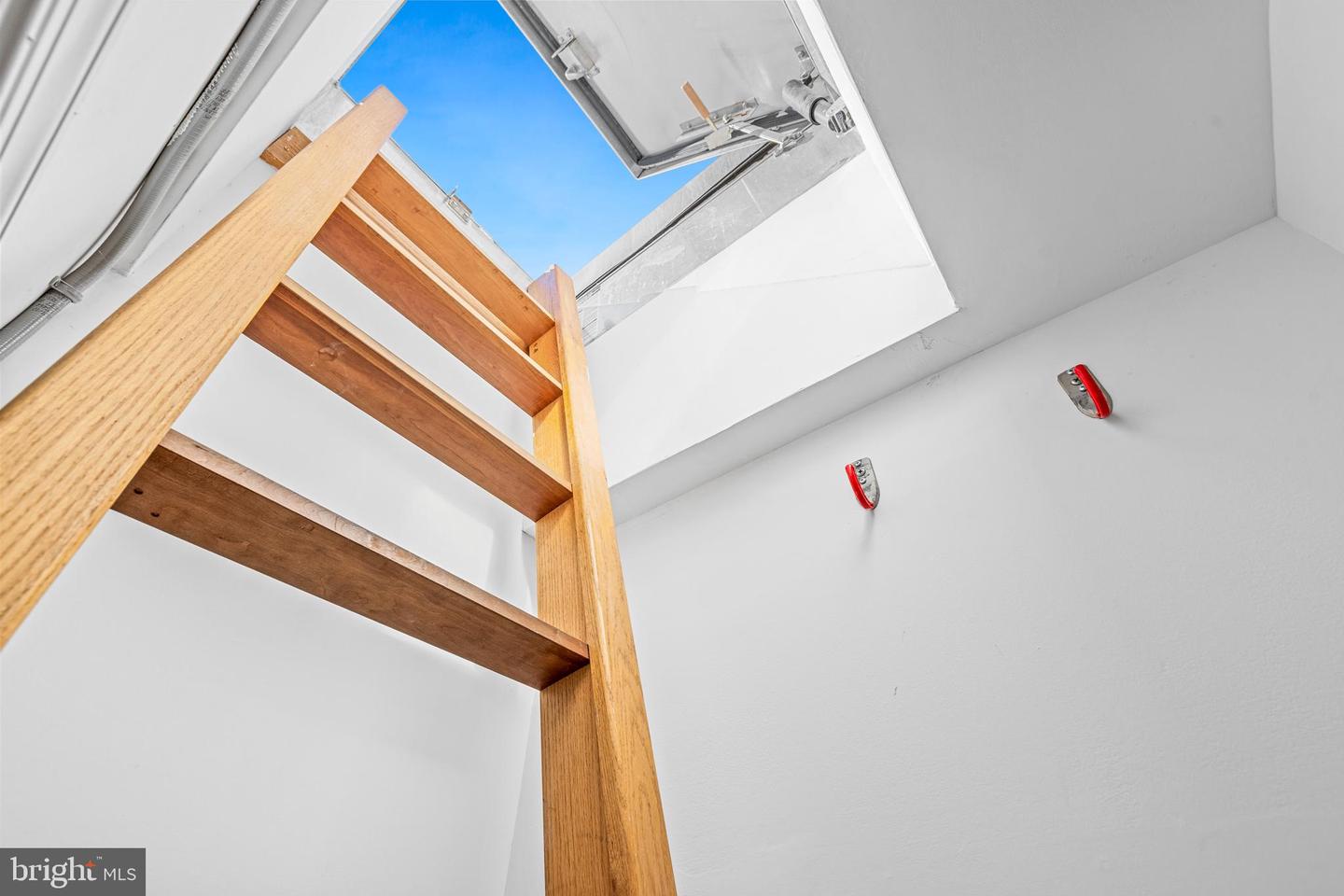 2415 E ST NE, WASHINGTON, District Of Columbia 20002, 4 Bedrooms Bedrooms, ,2 BathroomsBathrooms,Residential,For sale,2415 E ST NE,DCDC2229010 MLS # DCDC2229010