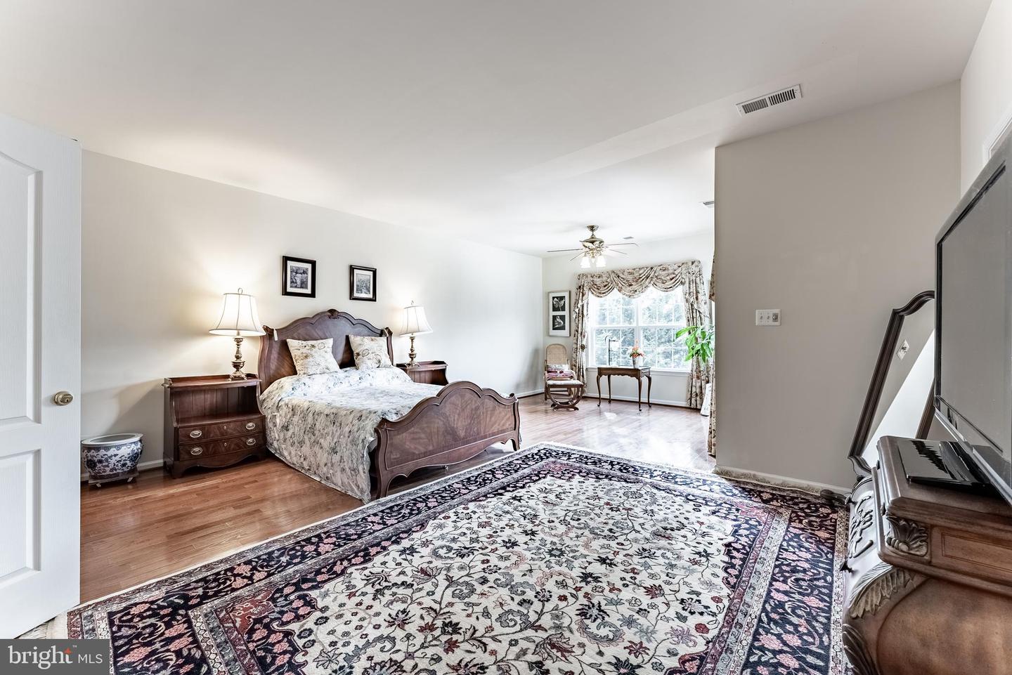 12153 CALDICOT LN, FAIRFAX, Virginia 22030, 4 Bedrooms Bedrooms, ,3 BathroomsBathrooms,Residential,For sale,12153 CALDICOT LN,VAFX2281654 MLS # VAFX2281654