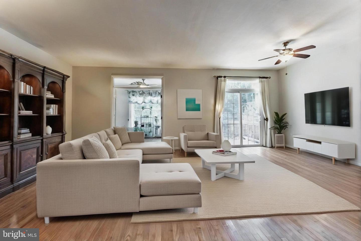 12153 CALDICOT LN, FAIRFAX, Virginia 22030, 4 Bedrooms Bedrooms, ,3 BathroomsBathrooms,Residential,For sale,12153 CALDICOT LN,VAFX2281654 MLS # VAFX2281654