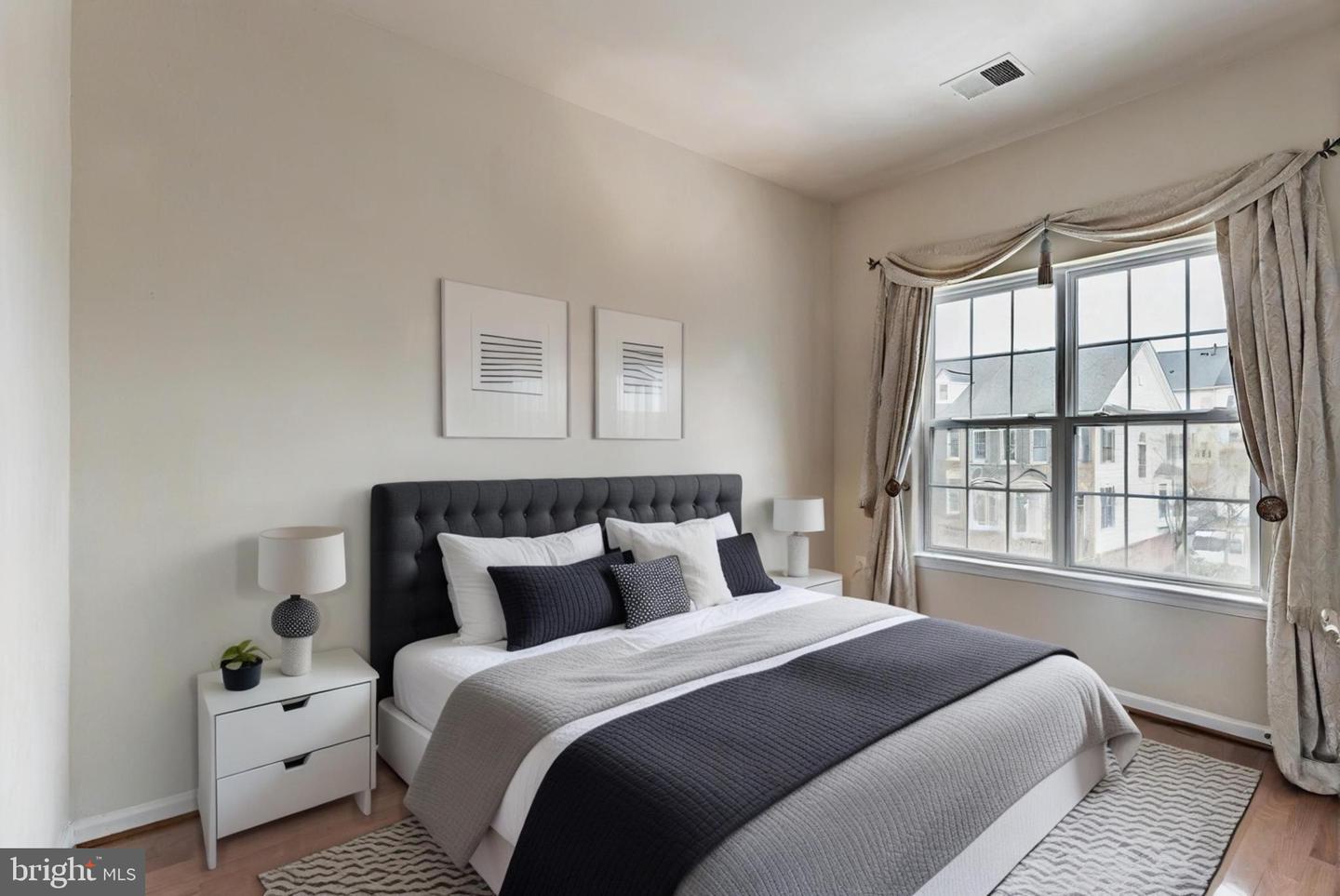 12153 CALDICOT LN, FAIRFAX, Virginia 22030, 4 Bedrooms Bedrooms, ,3 BathroomsBathrooms,Residential,For sale,12153 CALDICOT LN,VAFX2281654 MLS # VAFX2281654