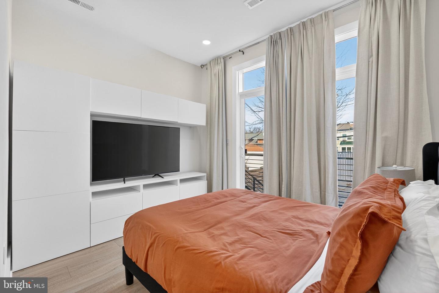 1307 LONGFELLOW ST NW #8, WASHINGTON, District Of Columbia 20011, 3 Bedrooms Bedrooms, ,3 BathroomsBathrooms,Residential,For sale,1307 LONGFELLOW ST NW #8,DCDC2239876 MLS # DCDC2239876 1307 LONGFELLOW ST NW #8, WASHINGTON, District Of Columbia 20011, 3 Bedrooms Bedrooms, ,3 BathroomsBathrooms,Residential,For sale,1307 LONGFELLOW ST NW #8,DCDC2239876 MLS # DCDC2239876