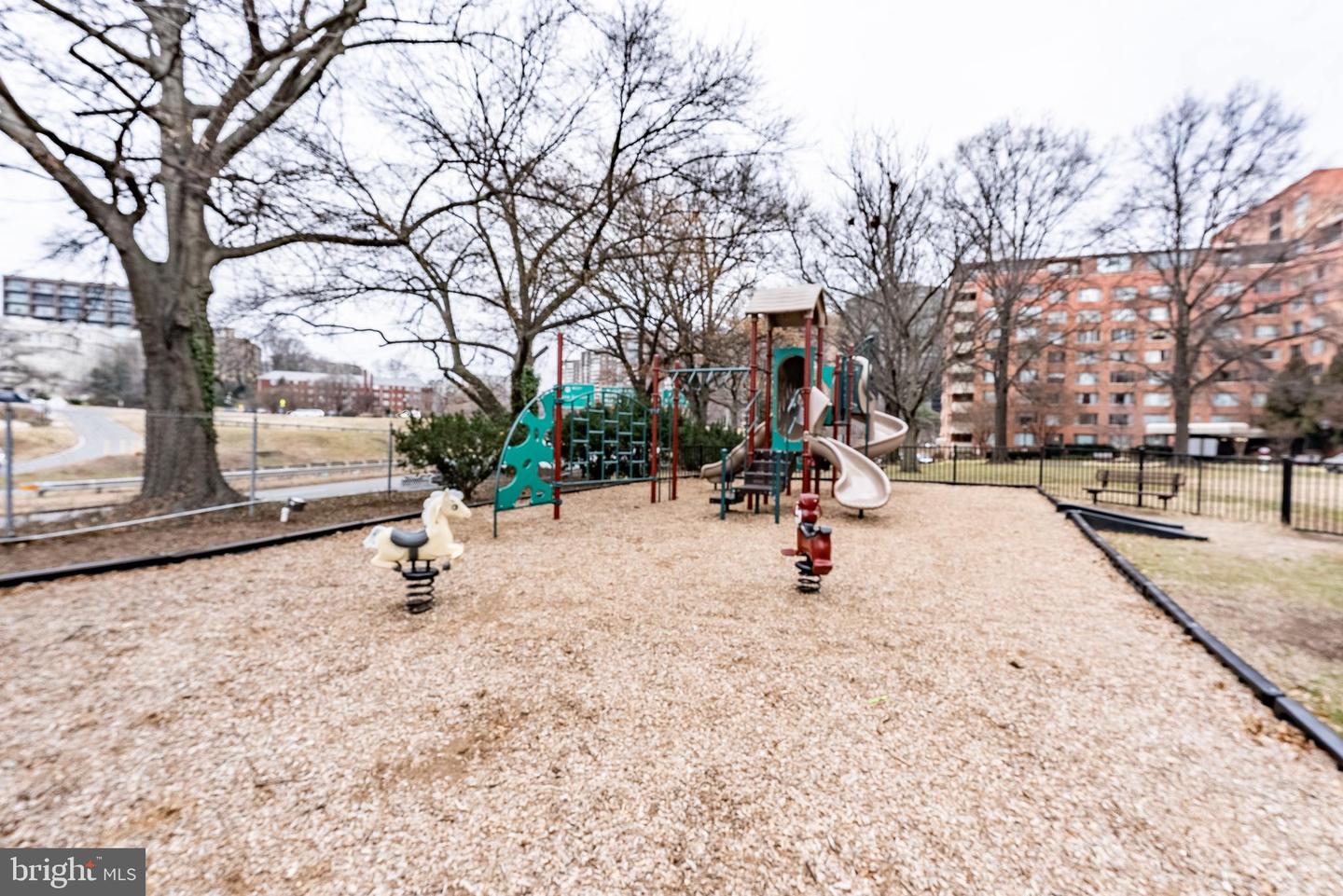 1111 ARLINGTON BLVD #828, ARLINGTON, Virginia 22209, 1 Bedroom Bedrooms, ,1 BathroomBathrooms,Residential,For sale,1111 ARLINGTON BLVD #828,VAAR2067382 MLS # VAAR2067382