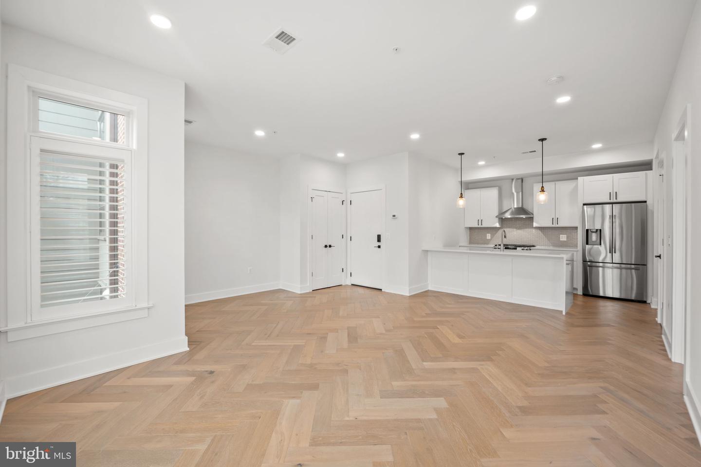 4315 HARRISON ST NW #5, WASHINGTON, District Of Columbia 20015, 1 Bedroom Bedrooms, ,1 BathroomBathrooms,Residential,For sale,4315 HARRISON ST NW #5,DCDC2240348 MLS # DCDC2240348