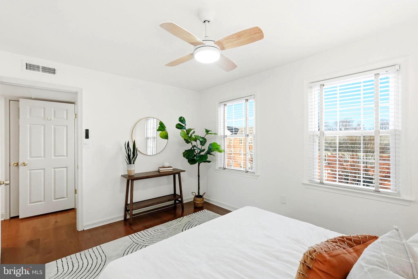 6625 10TH ST #C2, ALEXANDRIA, Virginia 22307, 3 Bedrooms Bedrooms, ,1 BathroomBathrooms,Residential,For sale,6625 10TH ST #C2,VAFX2284774 MLS # VAFX2284774