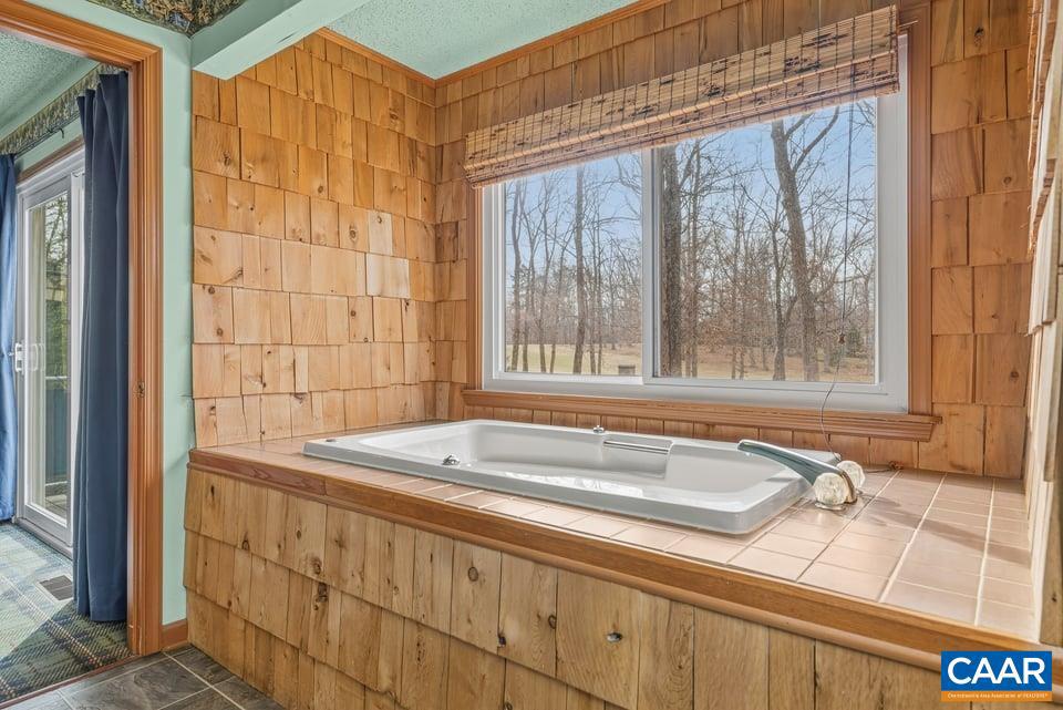 28 OUT OF BOUNDS RD, PALMYRA, Virginia 22963, 3 Bedrooms Bedrooms, ,2 BathroomsBathrooms,Residential,For sale,28 OUT OF BOUNDS RD,672354 MLS # 672354