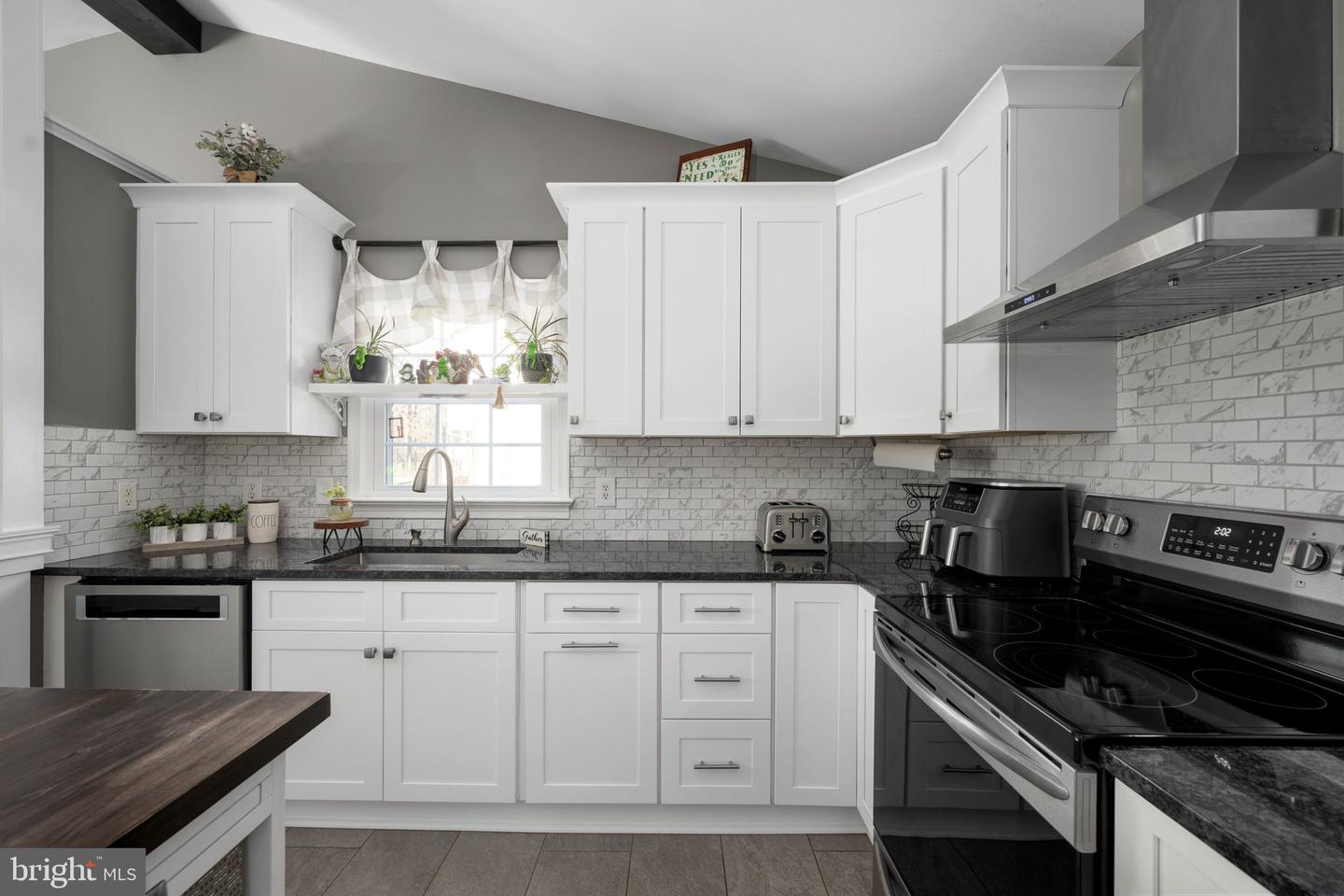 210 REMINGTON DR, RUTHER GLEN, Virginia 22546, 3 Bedrooms Bedrooms, ,2 BathroomsBathrooms,Residential,For sale,210 REMINGTON DR,VACV2009388 MLS # VACV2009388