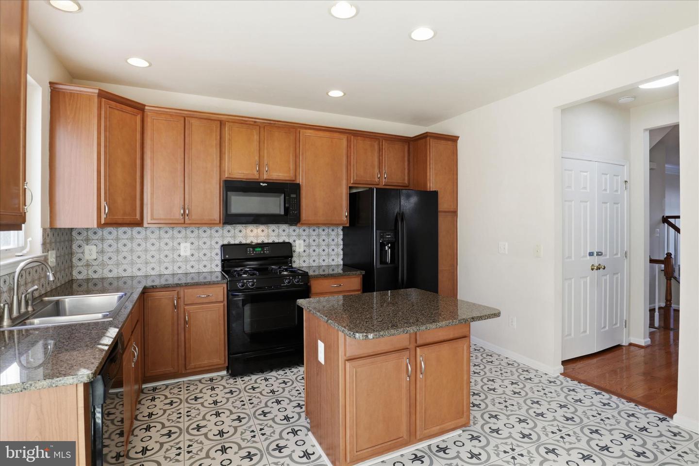 20432 HOMELAND TER, ASHBURN, Virginia 20147, 3 Bedrooms Bedrooms, ,3 BathroomsBathrooms,Residential,For sale,20432 HOMELAND TER,VALO2113804 MLS # VALO2113804