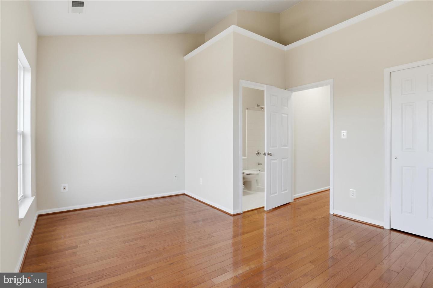 20432 HOMELAND TER, ASHBURN, Virginia 20147, 3 Bedrooms Bedrooms, ,3 BathroomsBathrooms,Residential,For sale,20432 HOMELAND TER,VALO2113804 MLS # VALO2113804