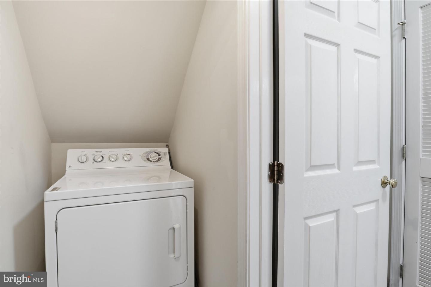 20432 HOMELAND TER, ASHBURN, Virginia 20147, 3 Bedrooms Bedrooms, ,3 BathroomsBathrooms,Residential,For sale,20432 HOMELAND TER,VALO2113804 MLS # VALO2113804