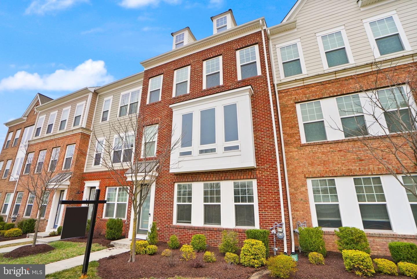 19298 FORKED CREEK TER, LEESBURG, Virginia 20175, 3 Bedrooms Bedrooms, ,3 BathroomsBathrooms,Residential,For sale,19298 FORKED CREEK TER,VALO2113830 MLS # VALO2113830