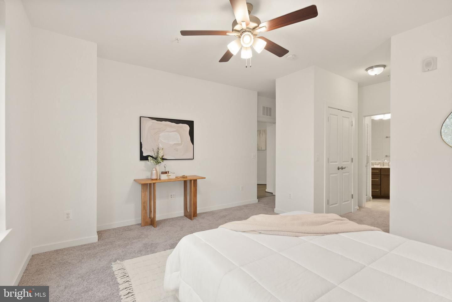 9450 SILVER KING CT #203, FAIRFAX, Virginia 22031, 2 Bedrooms Bedrooms, ,2 BathroomsBathrooms,Residential,For sale,9450 SILVER KING CT #203,VAFC2007634 MLS # VAFC2007634