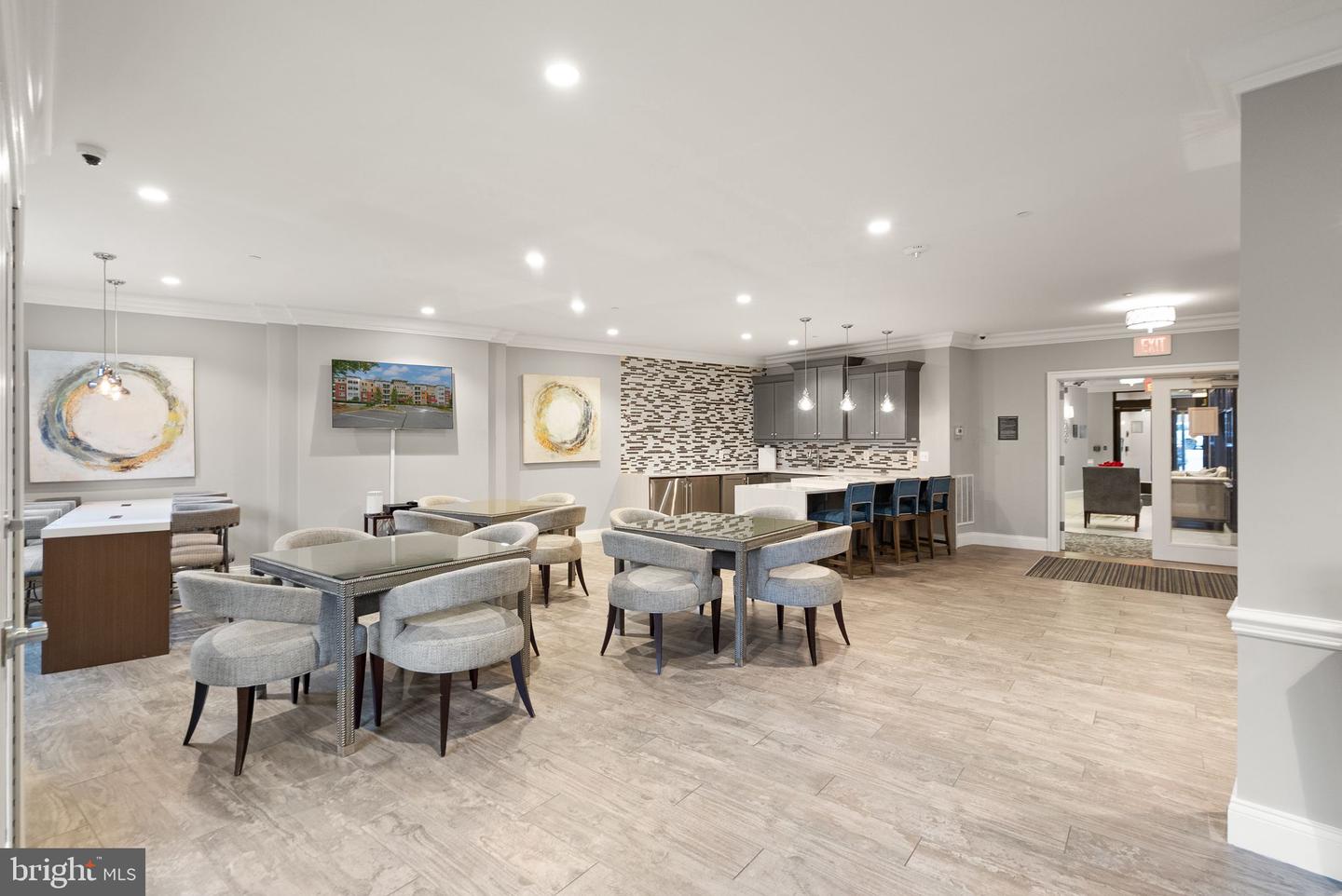 9450 SILVER KING CT #203, FAIRFAX, Virginia 22031, 2 Bedrooms Bedrooms, ,2 BathroomsBathrooms,Residential,For sale,9450 SILVER KING CT #203,VAFC2007634 MLS # VAFC2007634