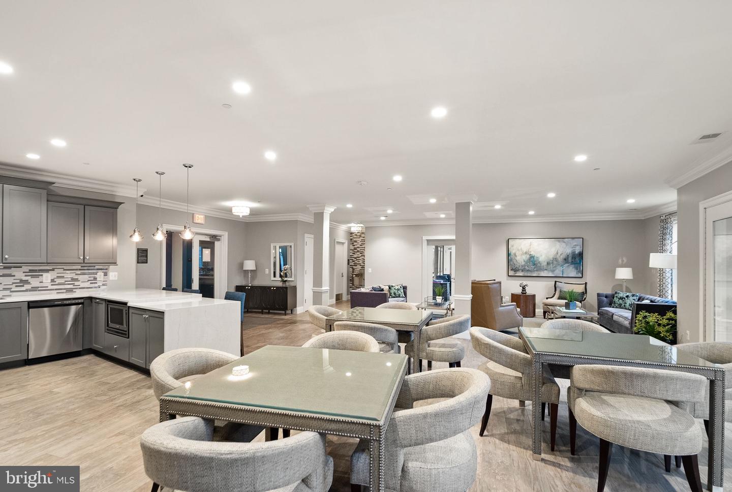 9450 SILVER KING CT #203, FAIRFAX, Virginia 22031, 2 Bedrooms Bedrooms, ,2 BathroomsBathrooms,Residential,For sale,9450 SILVER KING CT #203,VAFC2007634 MLS # VAFC2007634