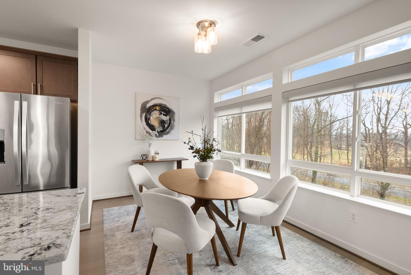 9450 SILVER KING CT #203, FAIRFAX, Virginia 22031, 2 Bedrooms Bedrooms, ,2 BathroomsBathrooms,Residential,For sale,9450 SILVER KING CT #203,VAFC2007634 MLS # VAFC2007634