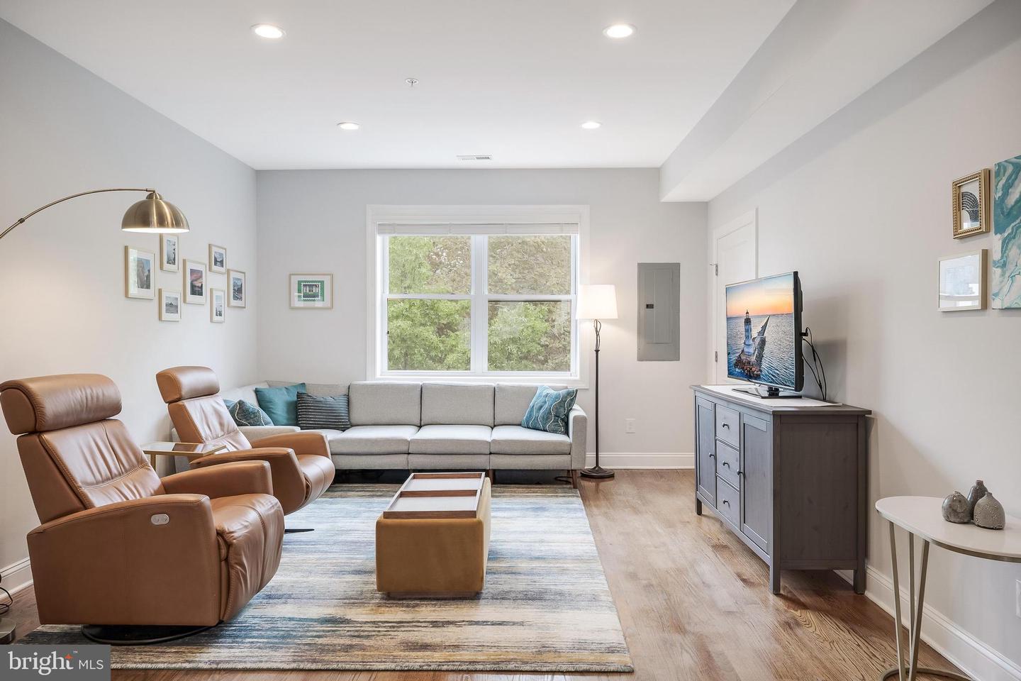 1613 ISHERWOOD ST NE #3, WASHINGTON, District Of Columbia 20002, 2 Bedrooms Bedrooms, ,2 BathroomsBathrooms,Residential,For sale,1613 ISHERWOOD ST NE #3,DCDC2241080 MLS # DCDC2241080