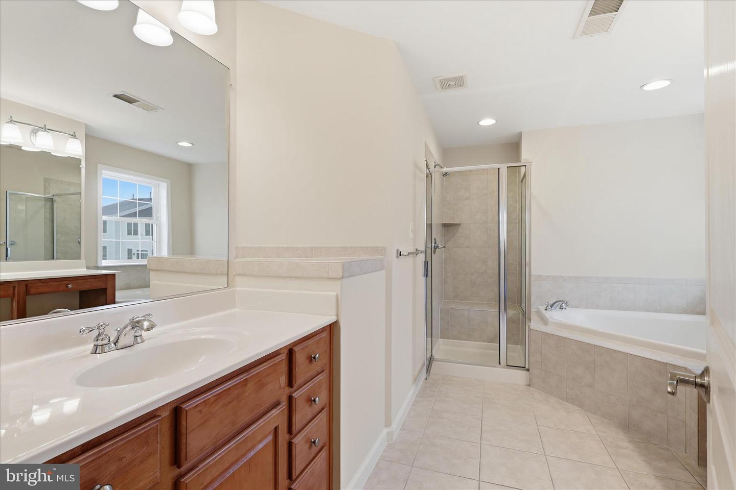 411 SPRING ST, HERNDON, Virginia 20170, 3 Bedrooms Bedrooms, ,3 BathroomsBathrooms,Residential,For sale,411 SPRING ST,VAFX2285486 MLS # VAFX2285486