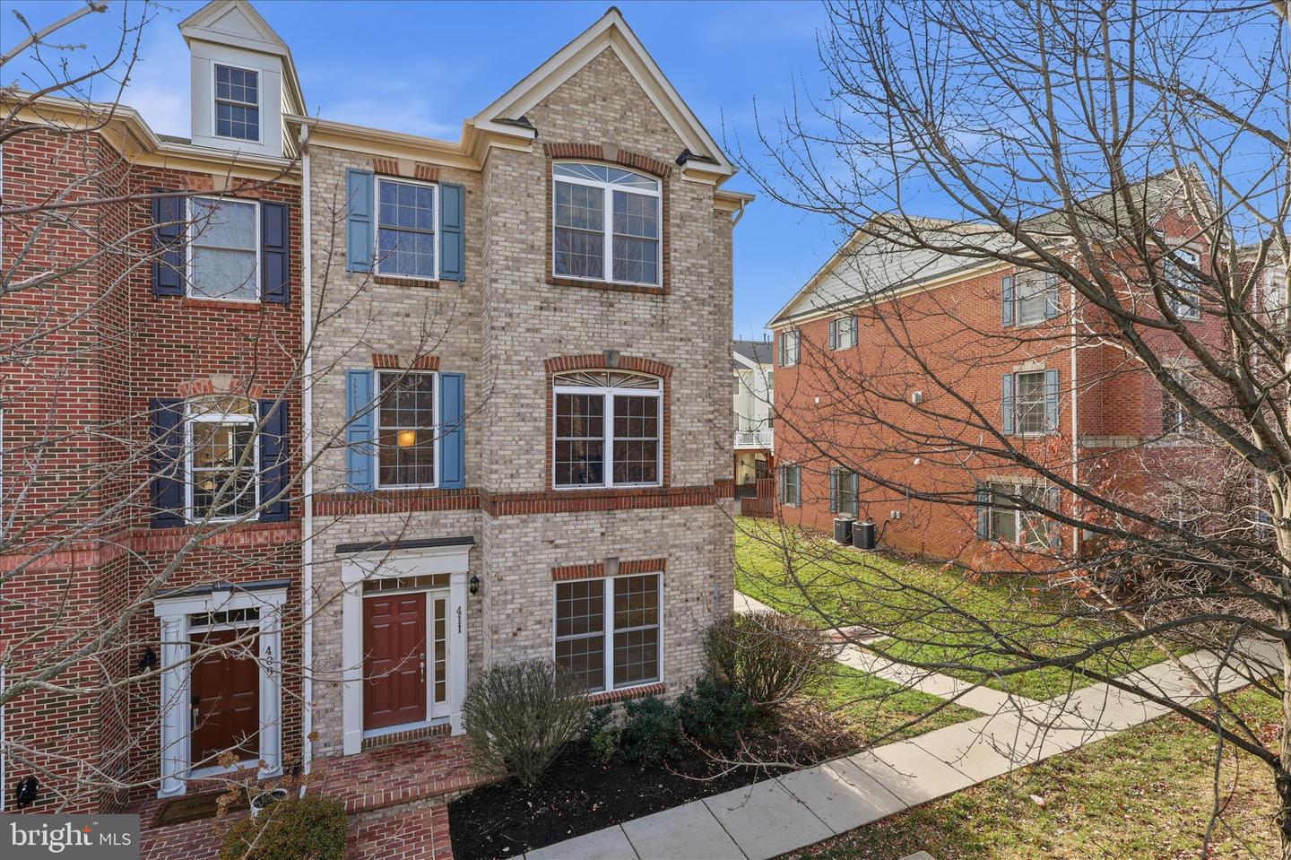 411 SPRING ST, HERNDON, Virginia 20170, 3 Bedrooms Bedrooms, ,3 BathroomsBathrooms,Residential,For sale,411 SPRING ST,VAFX2285486 MLS # VAFX2285486