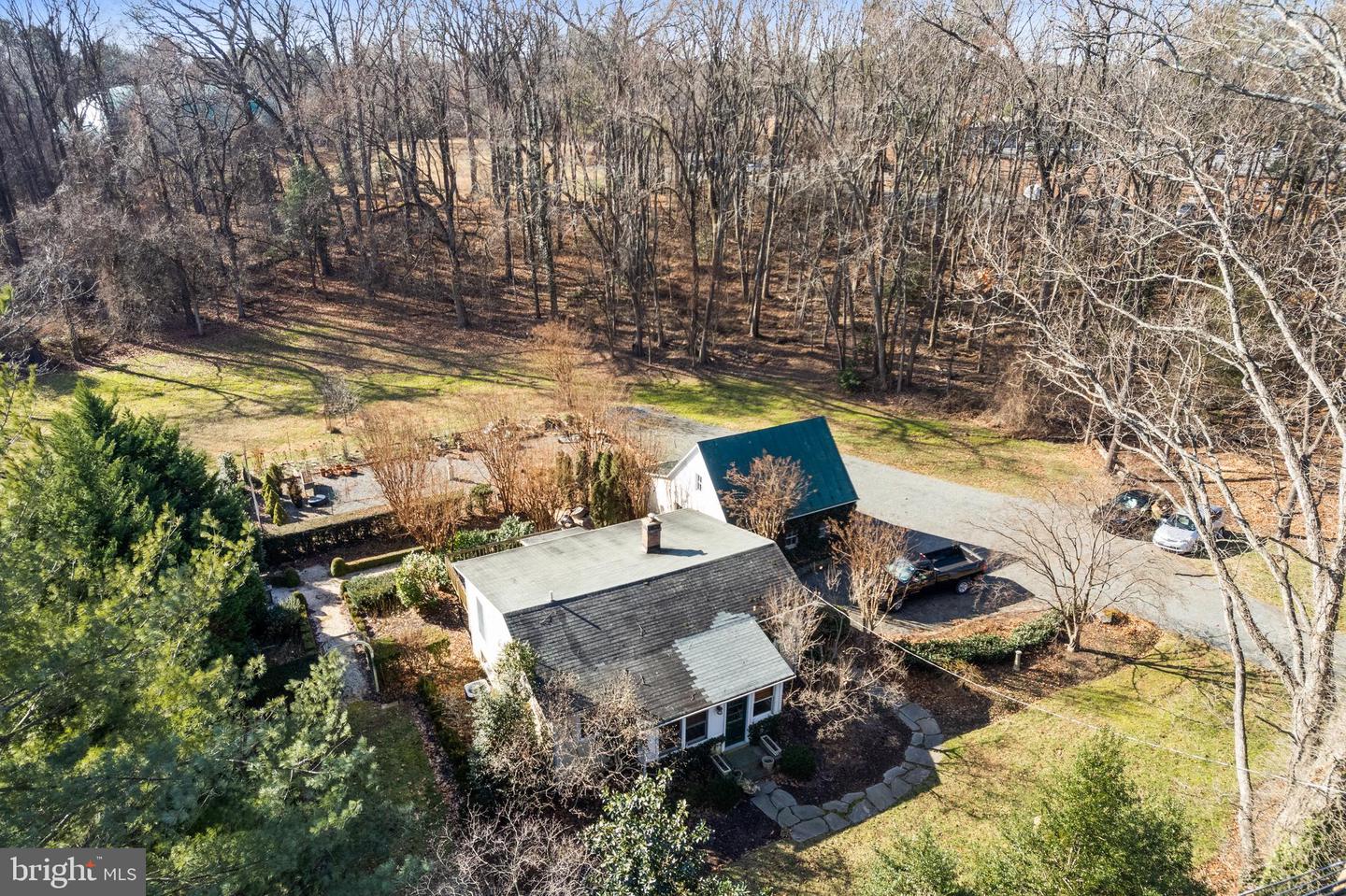 9813 GEORGETOWN PIKE, GREAT FALLS, Virginia 22066, 3 Bedrooms Bedrooms, ,1 BathroomBathrooms,Residential,For sale,9813 GEORGETOWN PIKE,VAFX2285548 MLS # VAFX2285548