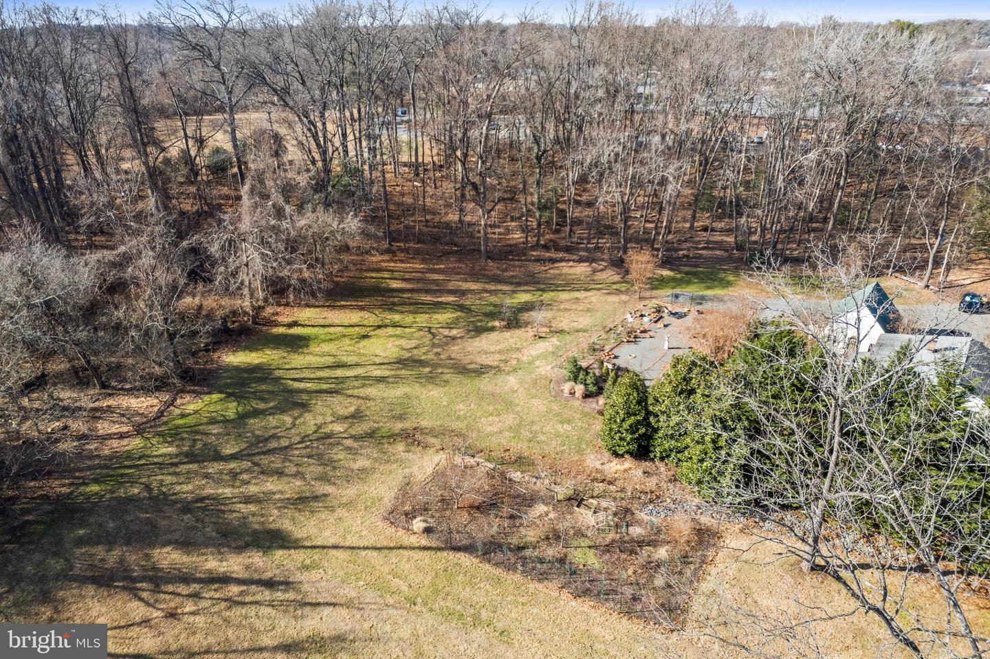 9813 GEORGETOWN PIKE, GREAT FALLS, Virginia 22066, 3 Bedrooms Bedrooms, ,1 BathroomBathrooms,Residential,For sale,9813 GEORGETOWN PIKE,VAFX2285548 MLS # VAFX2285548