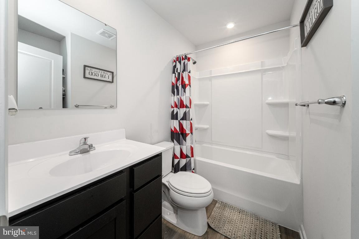 18256 CAPITAL CT, RUTHER GLEN, Virginia 22546, 3 Bedrooms Bedrooms, 6 Rooms Rooms,2 BathroomsBathrooms,Residential,For sale,18256 CAPITAL CT,VACV2009404 MLS # VACV2009404 18256 CAPITAL CT, RUTHER GLEN, Virginia 22546, 3 Bedrooms Bedrooms, 6 Rooms Rooms,2 BathroomsBathrooms,Residential,For sale,18256 CAPITAL CT,VACV2009404 MLS # VACV2009404