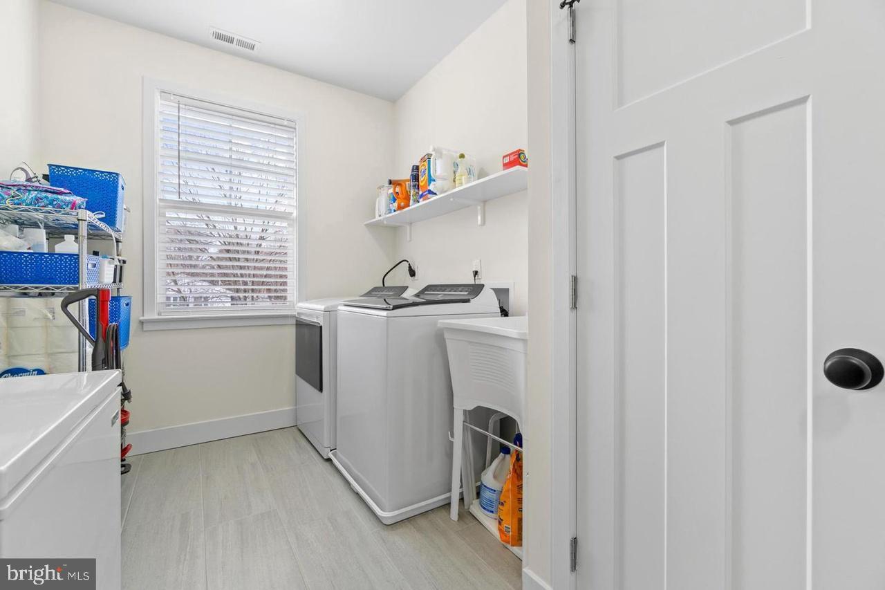 4222 LAMARRE DR, FAIRFAX, Virginia 22030, 4 Bedrooms Bedrooms, ,4 BathroomsBathrooms,Residential,For sale,4222 LAMARRE DR,VAFX2285668 MLS # VAFX2285668