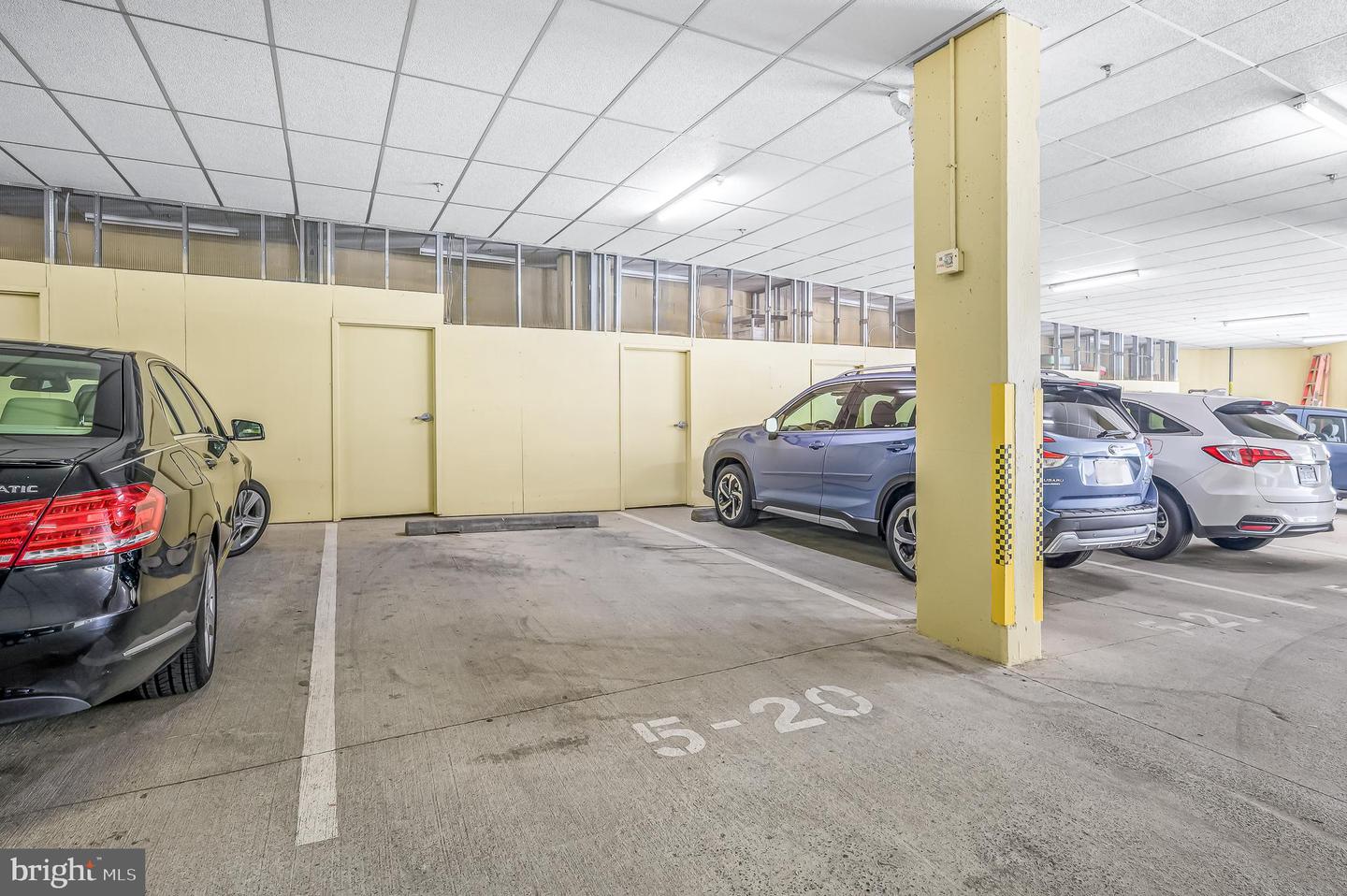 19350 MAGNOLIA GROVE SQ #303, LEESBURG, Virginia 20176, 2 Bedrooms Bedrooms, ,2 BathroomsBathrooms,Residential,For sale,19350 MAGNOLIA GROVE SQ #303,VALO2113950 MLS # VALO2113950