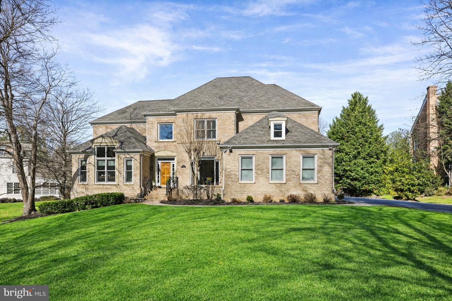 1411 WOODHURST BLVD, MCLEAN, Virginia 22102, 6 Bedrooms Bedrooms, ,5 BathroomsBathrooms,Residential,For sale,1411 WOODHURST BLVD,VAFX2285720 MLS # VAFX2285720