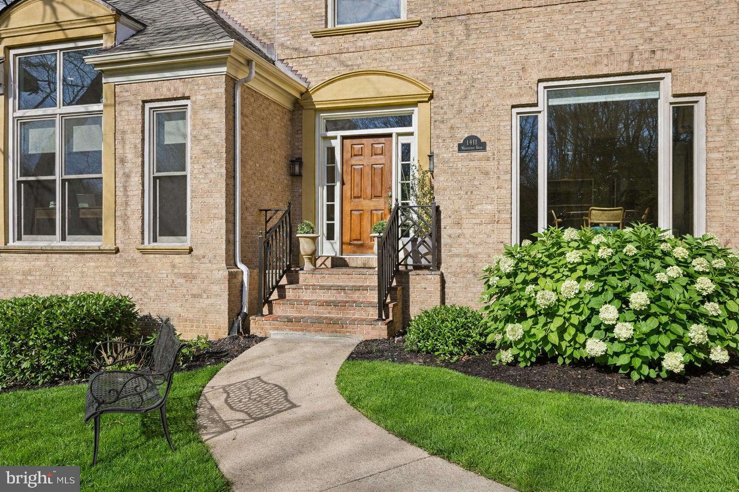 1411 WOODHURST BLVD, MCLEAN, Virginia 22102, 6 Bedrooms Bedrooms, ,5 BathroomsBathrooms,Residential,For sale,1411 WOODHURST BLVD,VAFX2285720 MLS # VAFX2285720