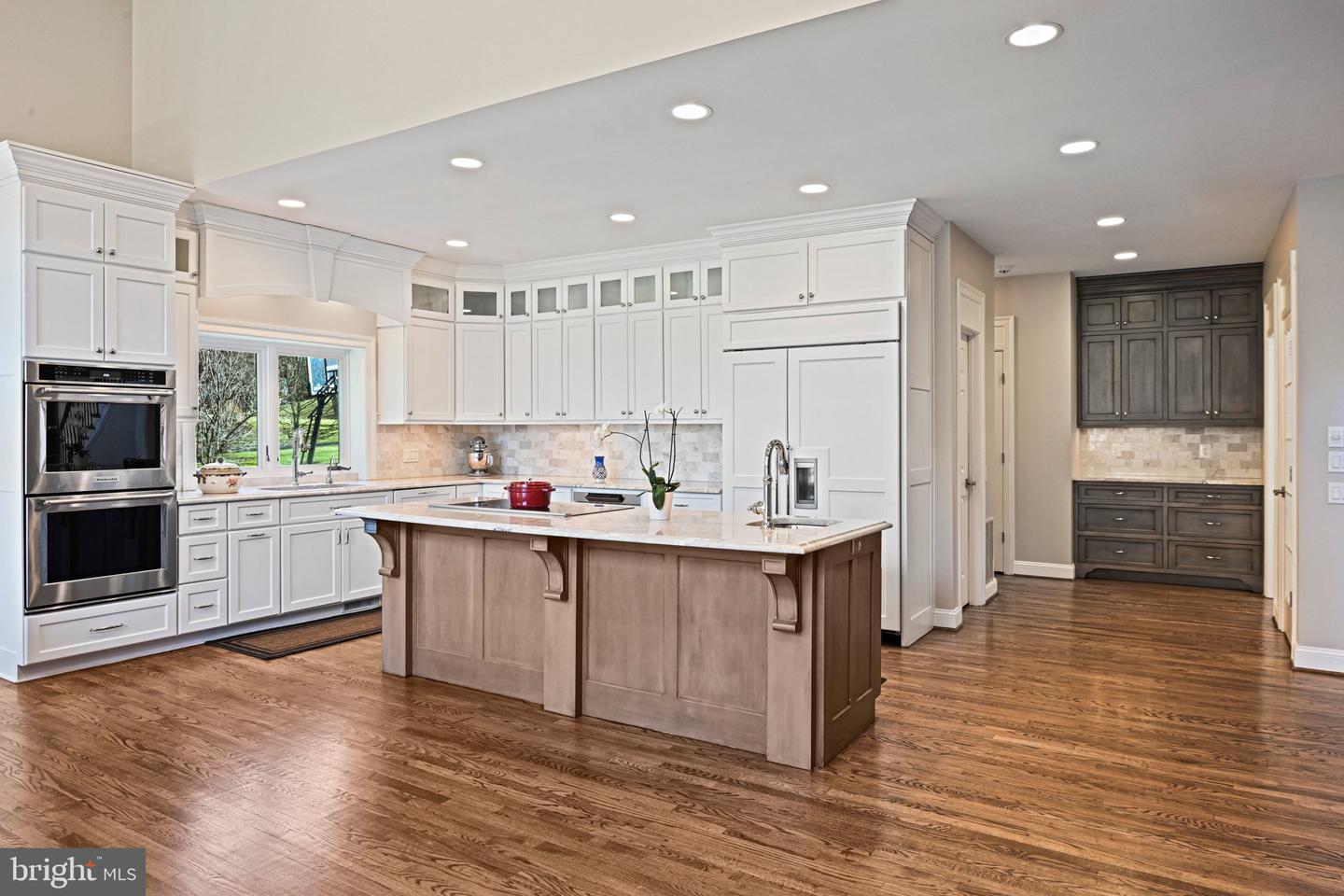 1411 WOODHURST BLVD, MCLEAN, Virginia 22102, 6 Bedrooms Bedrooms, ,5 BathroomsBathrooms,Residential,For sale,1411 WOODHURST BLVD,VAFX2285720 MLS # VAFX2285720