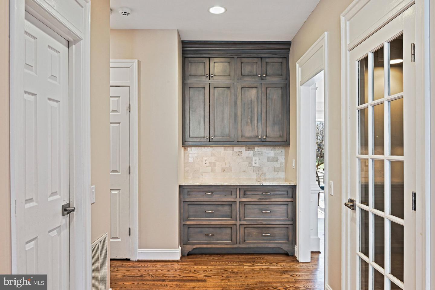 1411 WOODHURST BLVD, MCLEAN, Virginia 22102, 6 Bedrooms Bedrooms, ,5 BathroomsBathrooms,Residential,For sale,1411 WOODHURST BLVD,VAFX2285720 MLS # VAFX2285720