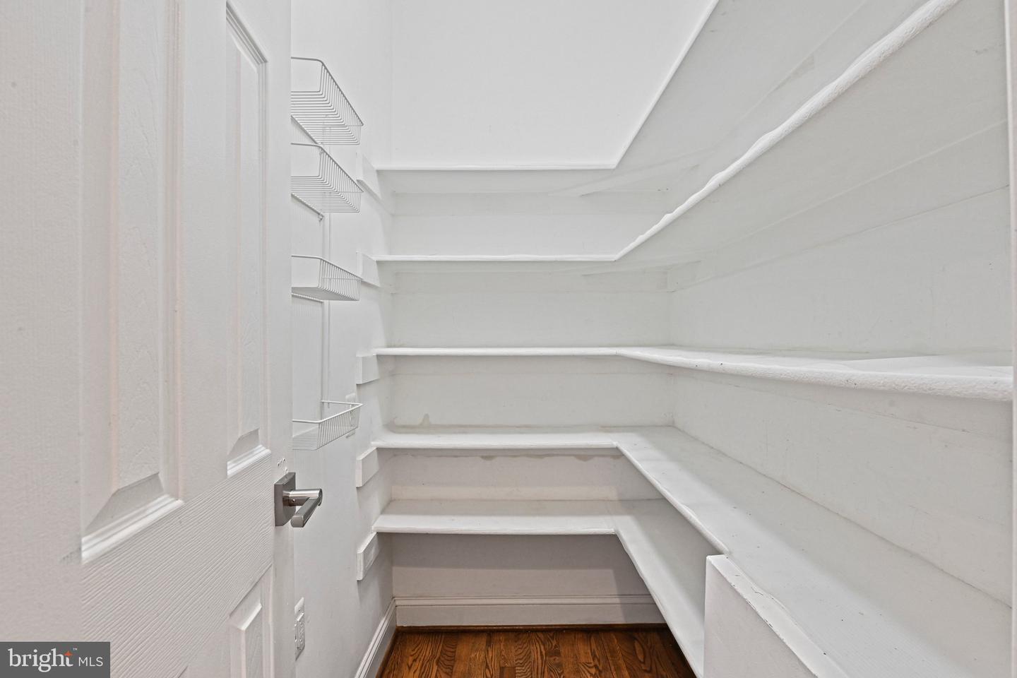 1411 WOODHURST BLVD, MCLEAN, Virginia 22102, 6 Bedrooms Bedrooms, ,5 BathroomsBathrooms,Residential,For sale,1411 WOODHURST BLVD,VAFX2285720 MLS # VAFX2285720