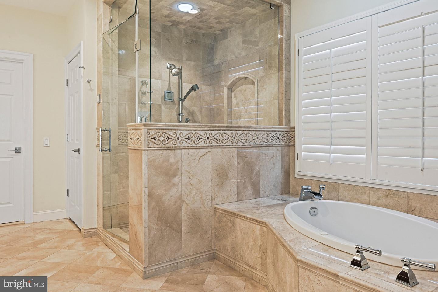 1411 WOODHURST BLVD, MCLEAN, Virginia 22102, 6 Bedrooms Bedrooms, ,5 BathroomsBathrooms,Residential,For sale,1411 WOODHURST BLVD,VAFX2285720 MLS # VAFX2285720