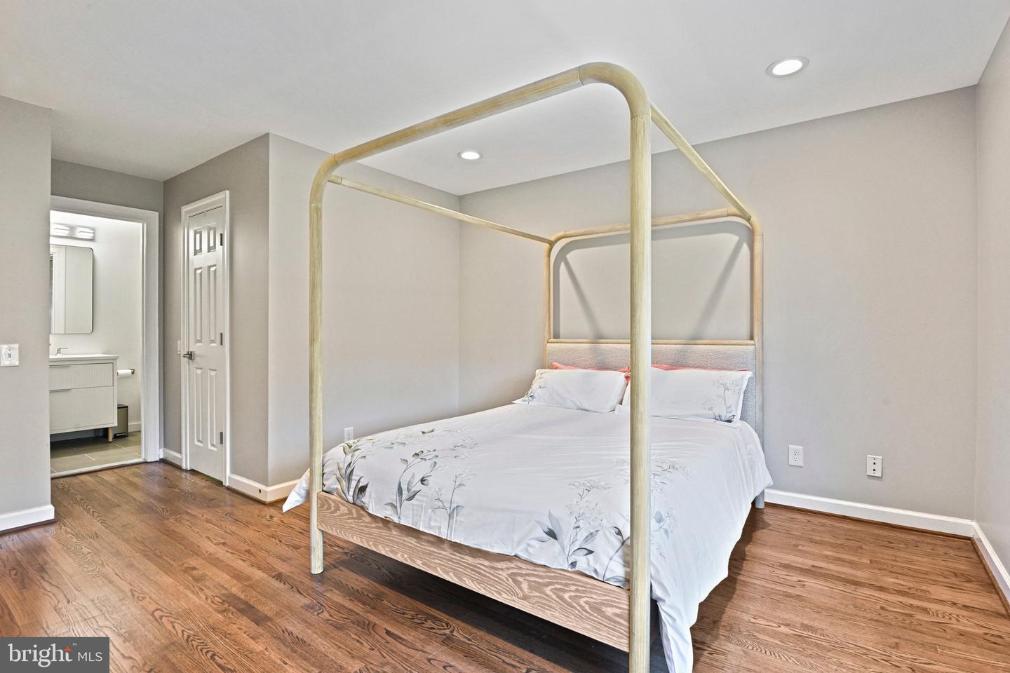 1411 WOODHURST BLVD, MCLEAN, Virginia 22102, 6 Bedrooms Bedrooms, ,5 BathroomsBathrooms,Residential,For sale,1411 WOODHURST BLVD,VAFX2285720 MLS # VAFX2285720