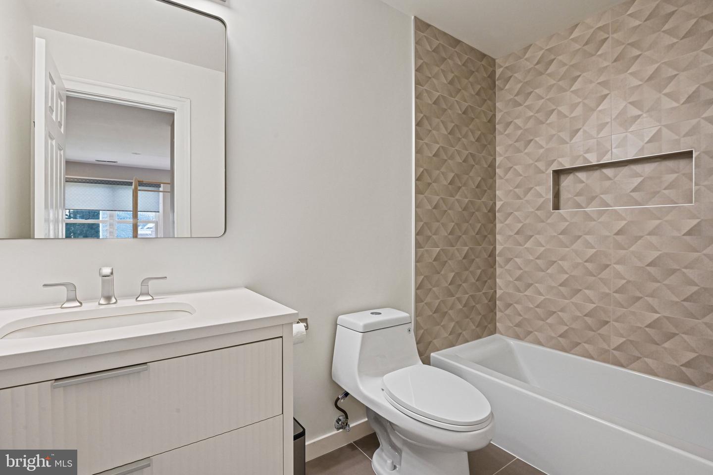 1411 WOODHURST BLVD, MCLEAN, Virginia 22102, 6 Bedrooms Bedrooms, ,5 BathroomsBathrooms,Residential,For sale,1411 WOODHURST BLVD,VAFX2285720 MLS # VAFX2285720