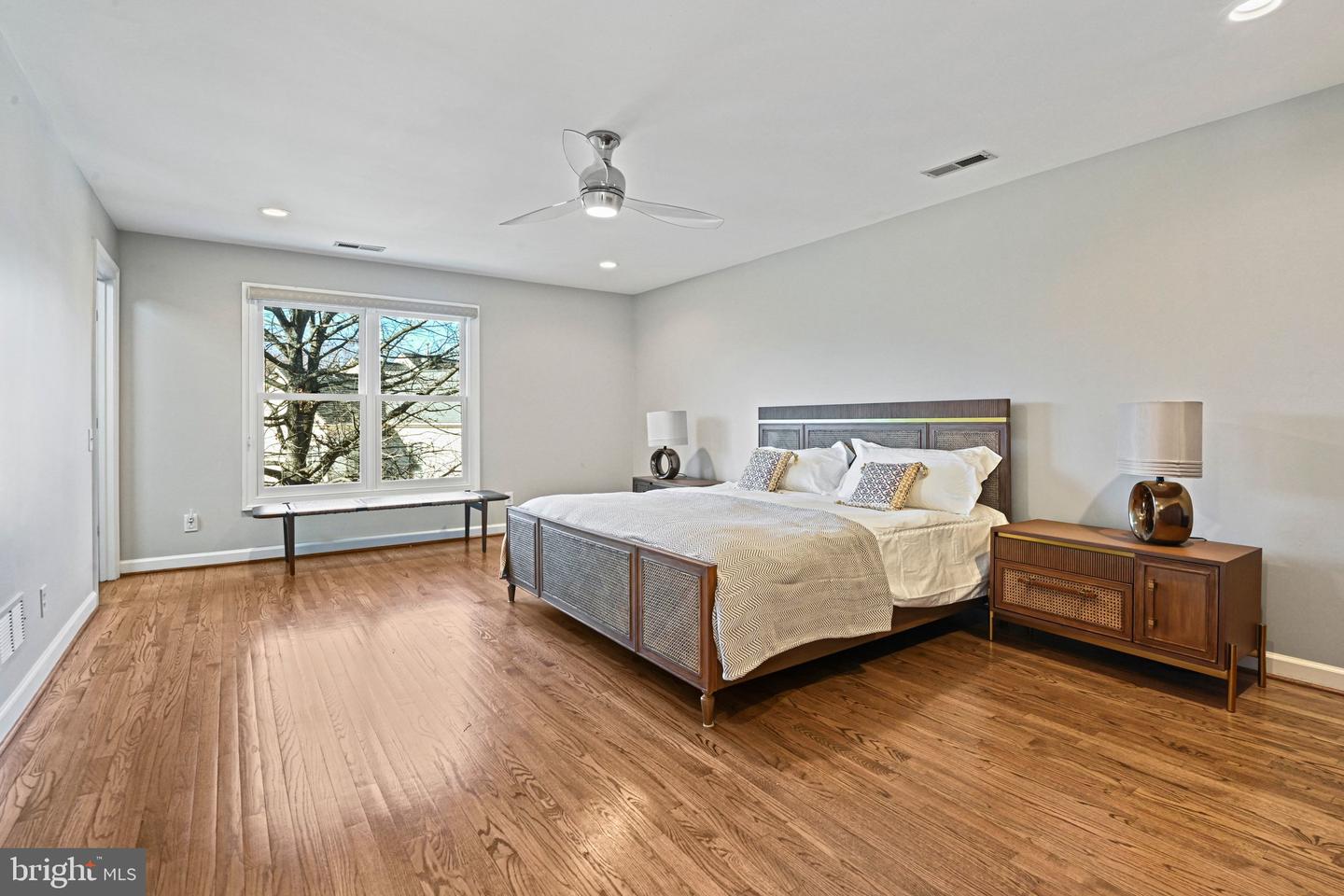 1411 WOODHURST BLVD, MCLEAN, Virginia 22102, 6 Bedrooms Bedrooms, ,5 BathroomsBathrooms,Residential,For sale,1411 WOODHURST BLVD,VAFX2285720 MLS # VAFX2285720