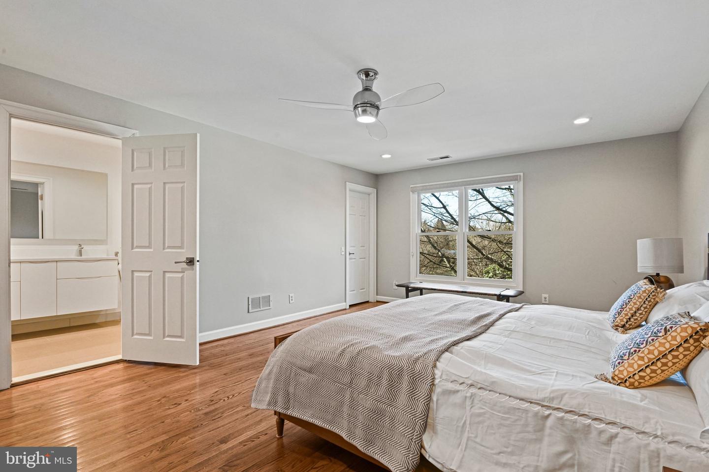 1411 WOODHURST BLVD, MCLEAN, Virginia 22102, 6 Bedrooms Bedrooms, ,5 BathroomsBathrooms,Residential,For sale,1411 WOODHURST BLVD,VAFX2285720 MLS # VAFX2285720