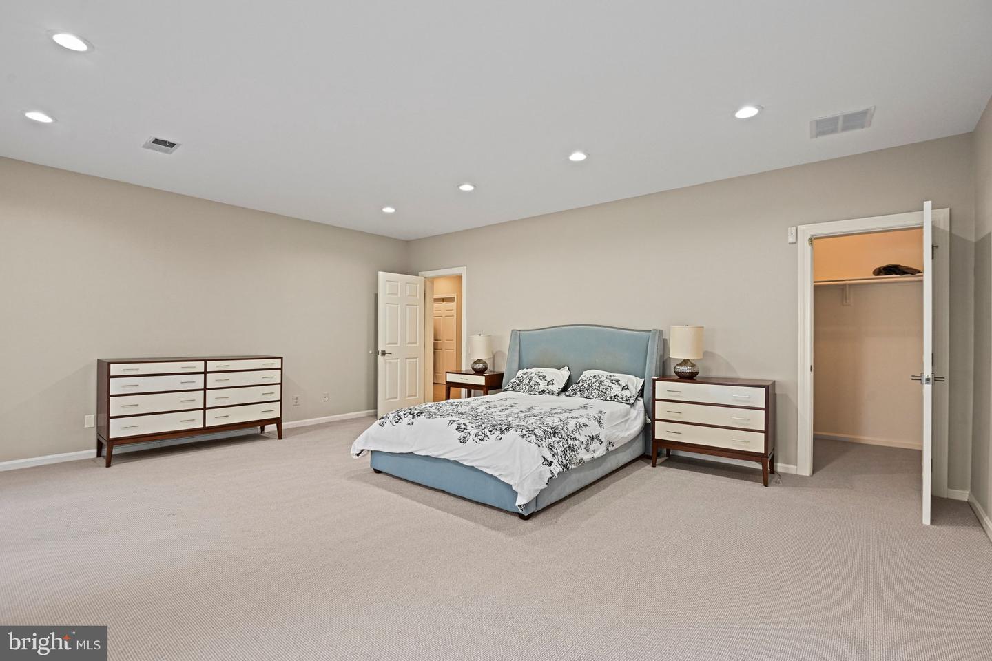 1411 WOODHURST BLVD, MCLEAN, Virginia 22102, 6 Bedrooms Bedrooms, ,5 BathroomsBathrooms,Residential,For sale,1411 WOODHURST BLVD,VAFX2285720 MLS # VAFX2285720