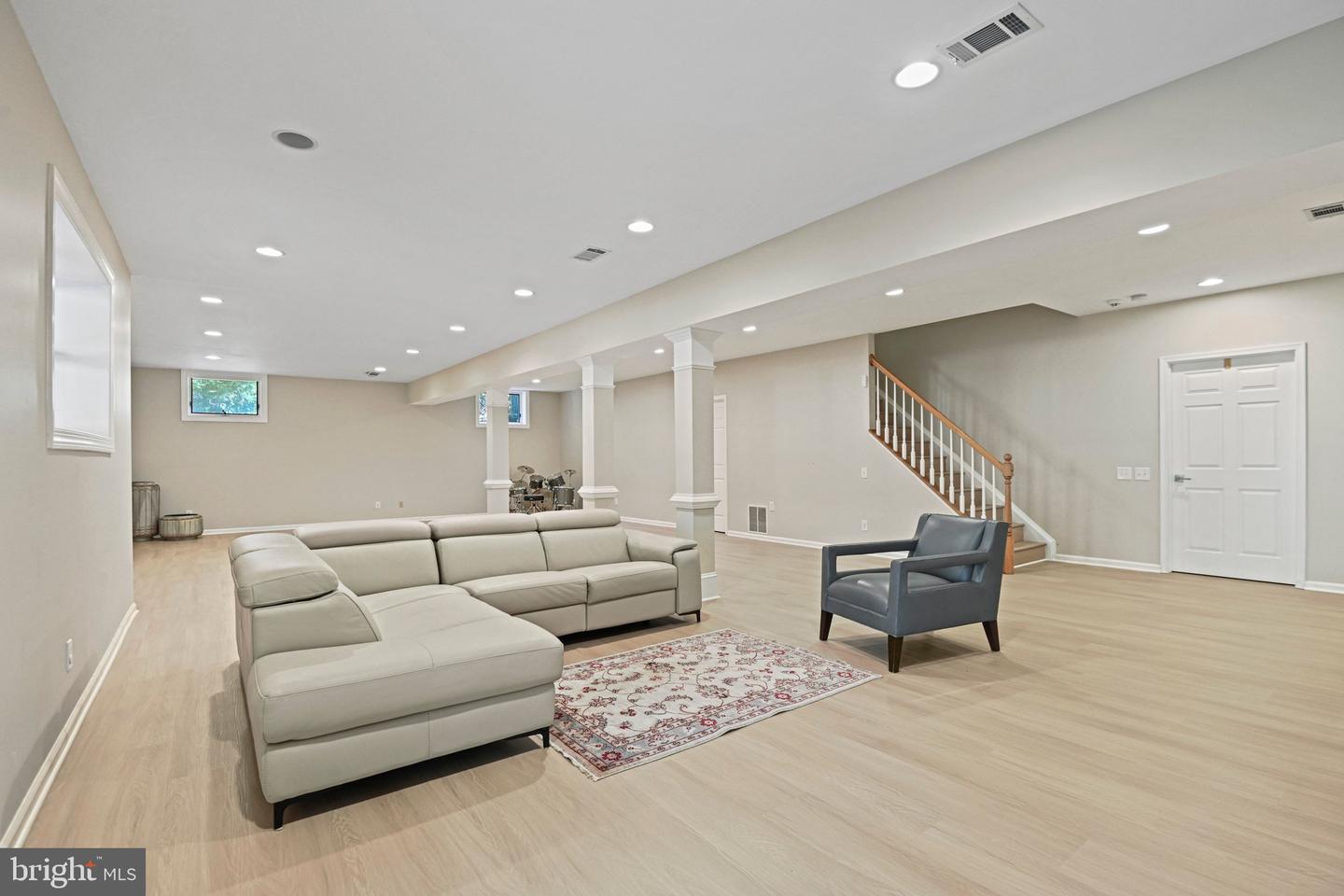 1411 WOODHURST BLVD, MCLEAN, Virginia 22102, 6 Bedrooms Bedrooms, ,5 BathroomsBathrooms,Residential,For sale,1411 WOODHURST BLVD,VAFX2285720 MLS # VAFX2285720