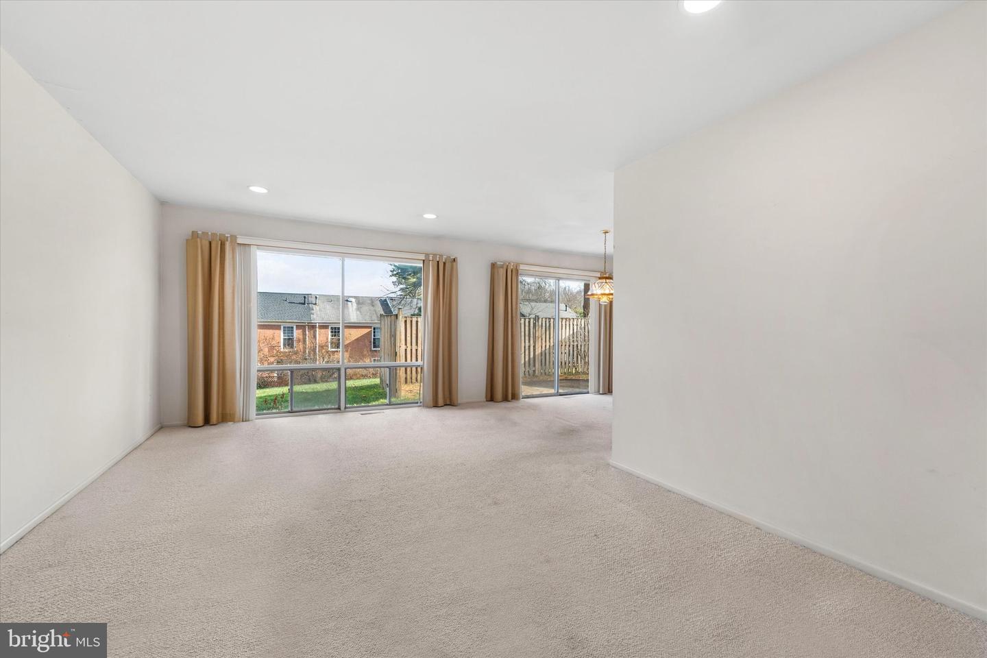 3209 ARMORY CT, FAIRFAX, Virginia 22030, 4 Bedrooms Bedrooms, ,2 BathroomsBathrooms,Residential,For sale,3209 ARMORY CT,VAFC2007658 MLS # VAFC2007658