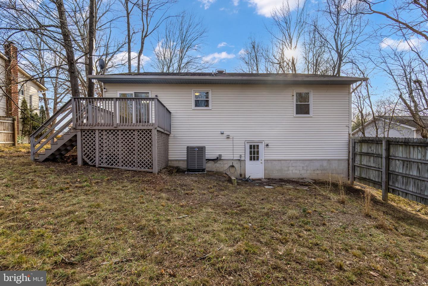 1703 SHERWOOD DR, FREDERICKSBURG, Virginia 22405, 3 Bedrooms Bedrooms, ,2 BathroomsBathrooms,Residential,For sale,1703 SHERWOOD DR,VAST2045254 MLS # VAST2045254